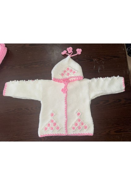 El Örgüsü 5’li Bebek Seti – Hırka, Yelek, Patik, Atkı ve Battaniye | fırsatları