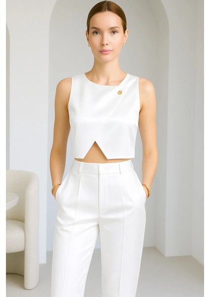 Asimetrik Saten Büstiyer Gold Düğmeli Crop Model Sade Şık Büsiyer
