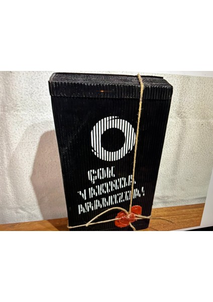 Coca Cola Çok Yakında Aramızda Zero Orijinal Kutusunda Koleksiyonluk Şişe Kutu Ölçüsü 26 x 15 x 8 cm