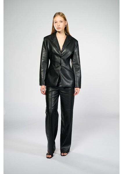 Kadın Siyah Bele Oturan Deri Blazer Ceket