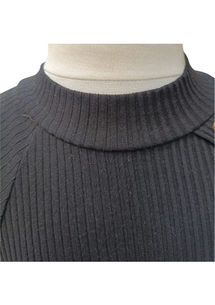 Kız Çocuk Siyah Yarım Balıkçı Yaka Kaşkorse Sweatshirt Body – Düğme Aksesuarlı, Pamuklu ve Esnek Kumaş