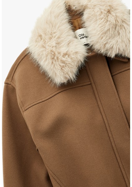 Çıkarılabilir Kürk Yakalı Uzun Kollu Ceket modelleri