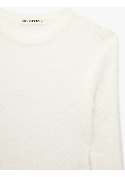 Uzun Kollu Bisiklet Yaka Slim Fit Dokulu Triko Crop Kazak modelleri