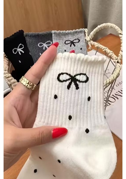 Kadın 4 Çift Kurdale ve Puantiye Desenli Günlük Kullanıma Uygun Japon Tarzı Kolej Çorap fiyatları