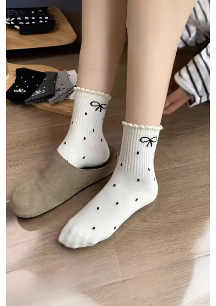 Kadın 4 Çift Kurdale ve Puantiye Desenli Günlük Kullanıma Uygun Japon Tarzı Kolej Çorap fırsatları