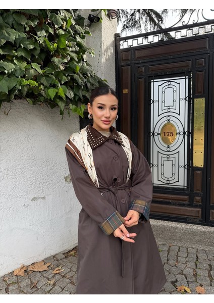 Ekose Manşet Detaylı ve Bağcıklı Kemerli Kadın Uzun Trençkotu