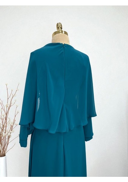 Tesettür Pelerinli Abiye modelleri