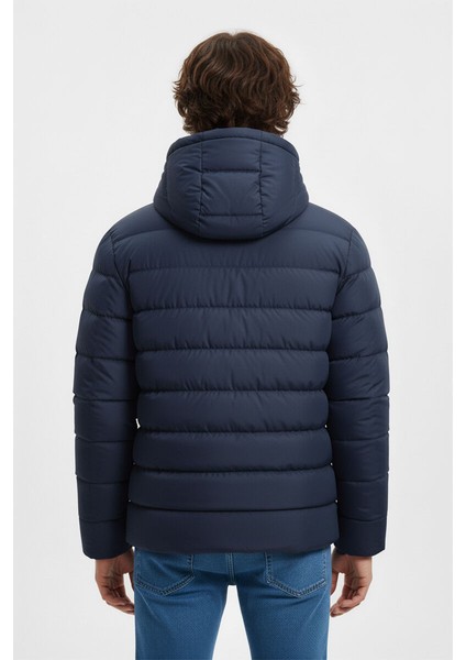 İçi Astarlı Su ve Rüzgar Geçirmez Cepli Kapüşonlu Erkek Mont