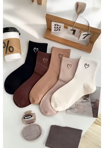 Kadın 5 Çift Premium Kalite Mini Kalp Desenli Günlük Kullanım Sevimli Kolej Çorabı fiyatları