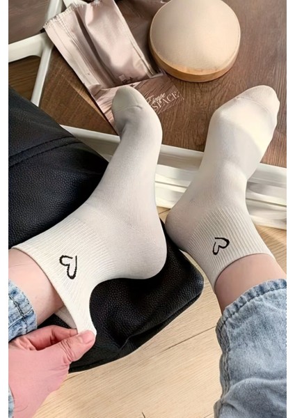 Kadın 5 Çift Premium Kalite Mini Kalp Desenli Günlük Kullanım Sevimli Kolej Çorabı modelleri