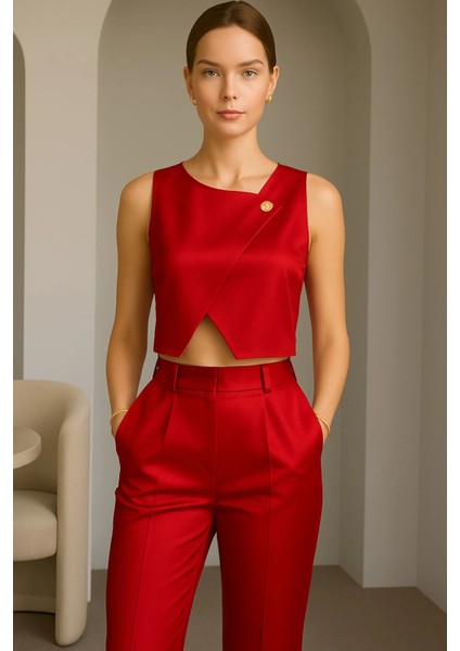 Asimetrik Saten Büstiyer Gold Düğmeli Crop Model Sade Şık Büsiyer