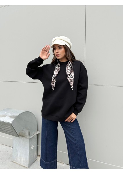 Kadın Siyah Leopar Şal Detaylı Oversize Sweatshirts 30096