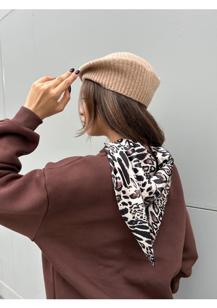 Kadın Kahve Leopar Şal Detaylı Oversize Sweatshirts 30096