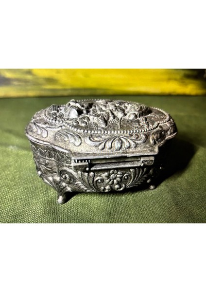 Japon Üretimi Metal Mücevher Kutusu 8,5 cm 6,5 cm 4,5 cm Ölçülerinde