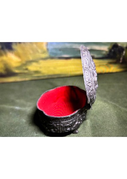 Japon Üretimi Metal Mücevher Kutusu 8,5 cm 6,5 cm 4,5 cm Ölçülerinde fiyatları