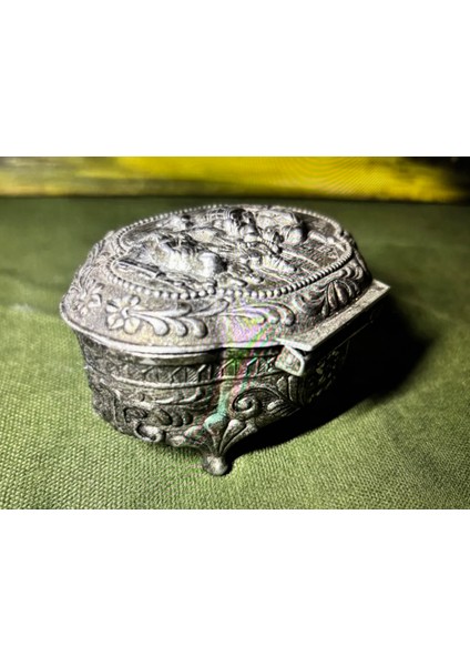 Japon Üretimi Metal Mücevher Kutusu 8,5 cm 6,5 cm 4,5 cm Ölçülerinde modelleri