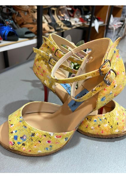 “yellow Art” Bilekten Çift Atkılı Sarı 8,5 cm 11 Pont Kapalı Topuk Tango, Dans ve Salon Ayakkabısı