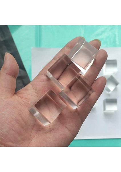 10 Adet 1 Inç x 1inch x 1 Inç Açık Akrilik Kare Kareler Bloklar - Tüm Yan Cilalı Plastik Kare Çubuk Peg (Yurt Dışından) modelleri