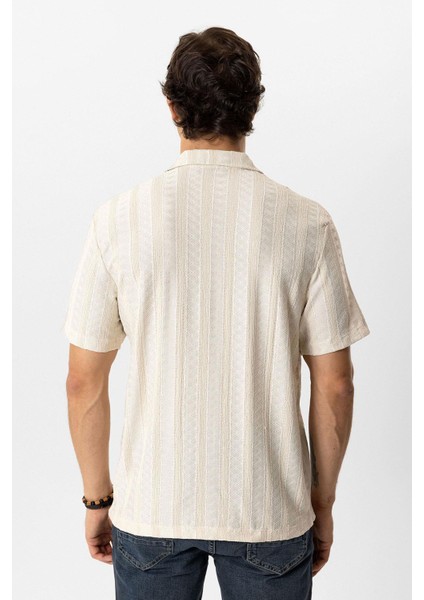 Bej Regular Fit Küba Yaka Örme Kısa Kollu Gömlek