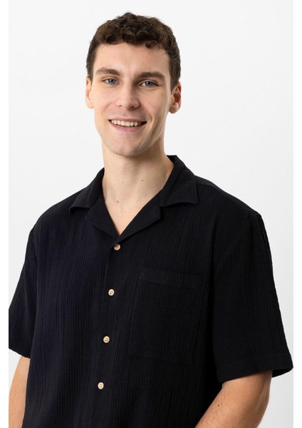 Siyah Relaxed Fit Küba Yaka Kısa Kollu Gömlek modelleri