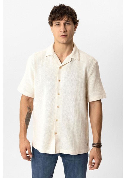 Ekru Relaxed Fit Küba Yaka Kısa Kollu Gömlek