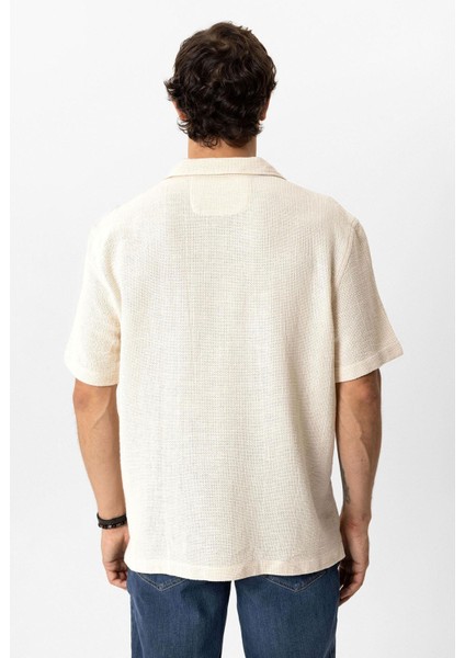 Ekru Relaxed Fit Küba Yaka Kısa Kollu Gömlek modelleri