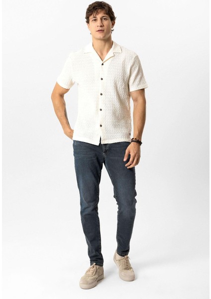 Beyaz Regular Fit Küba Yaka Örme Kısa Kollu Gömlek indirimleri
