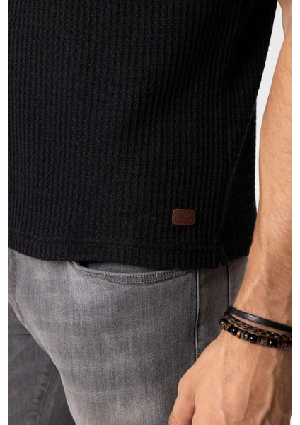 Siyah Regular Fit Küba Yaka Örme Kısa Kollu Gömlek modelleri