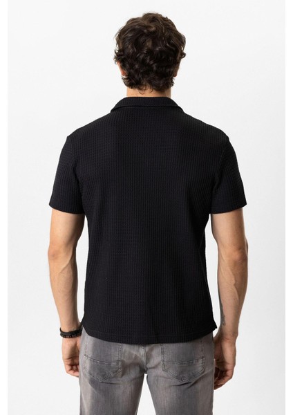 Siyah Regular Fit Küba Yaka Örme Kısa Kollu Gömlek fırsatları