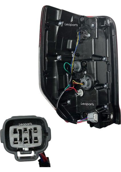 Mitsubishi L200 Stop Lambası Sağ (Ledsiz) 2019-2021 8330B210 modelleri