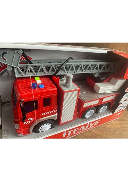 Sürtmeli Sesli Işıklı Su Püskürtmeli Itfaiye Aracı Oyuncak Itfaiye Arabası Merdivenli Su Püskürtür indirimleri