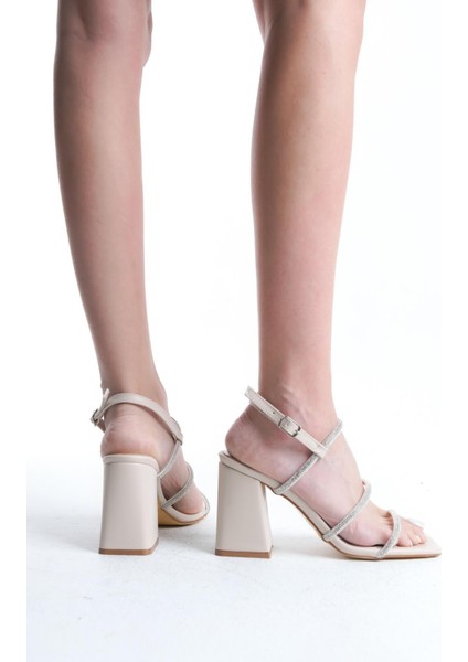 Kadın Eliza Krem Cilt 9 cm Kalın Topuklu Taş Detaylı Aykkabı modelleri