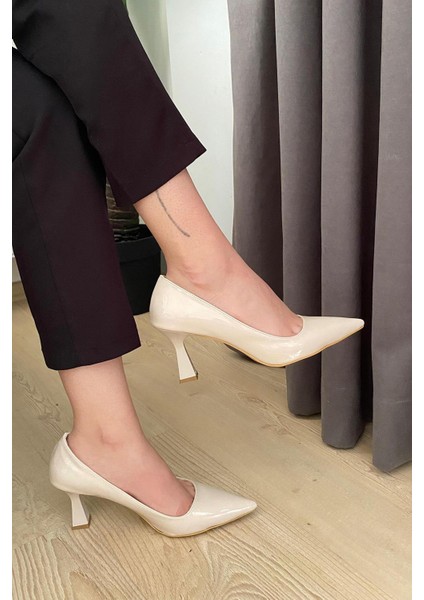 Kadın Samba Krem Rugan Stiletto