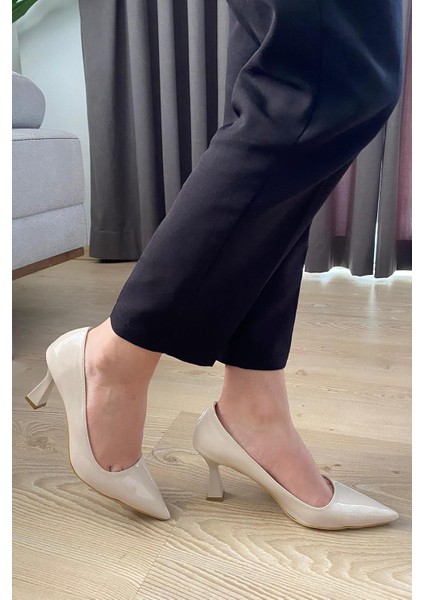 Kadın Samba Krem Rugan Stiletto modelleri