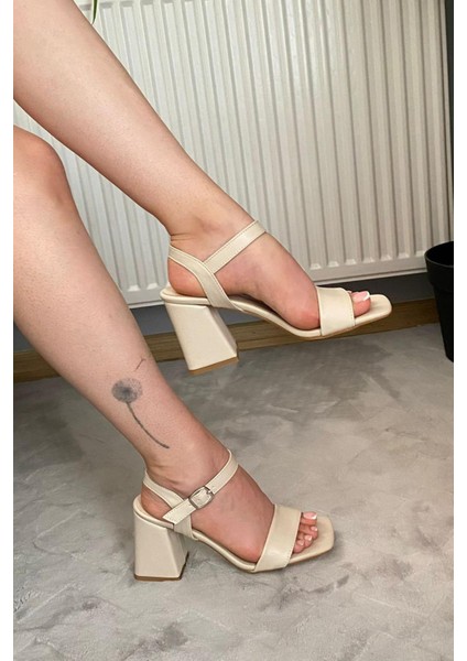 Kadın Patrica Krem Cilt Tek Bant 9 cm Kalın Topuklu Aykkabı indirimleri