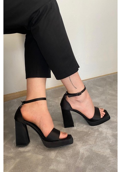 Kadın Verlino Siyah Saten Tek Bantlı Bantlı Bilektan Bağlamalı 10 cm Platfom Topuklu Aykkabı indirimleri
