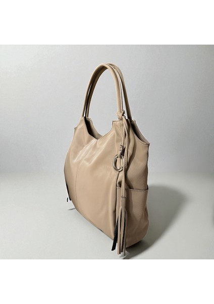 Paraşüt Kumaş Kadın Omuz Çantası – Frezya Model – Astarlı – Fermuarlı – 43X36X8 cm – Latte / Açık Krem / Siyah modelleri