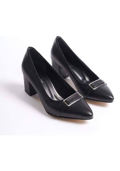 Kadın Verta Siyah Deri 6 cm Kalın Topuklu Toka Deyatlı Hafif Sivri Burunlu Klasık Ayakkabı