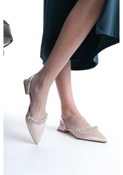 Kadın Best Krem Ten Saten Taşlı Arkası Açık Lastikli 2,5 cm Kısa Blok Topuklu