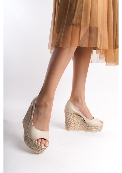 Kadın Beleon Krem Cilt 11 cm Platfomlu Dolgu Topuklu Ayakkabı