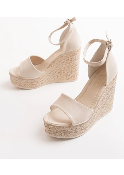 Kadın Verla Tek Bant Ten Cilt Yüksek Dolgu Taban Ayakkabı modelleri