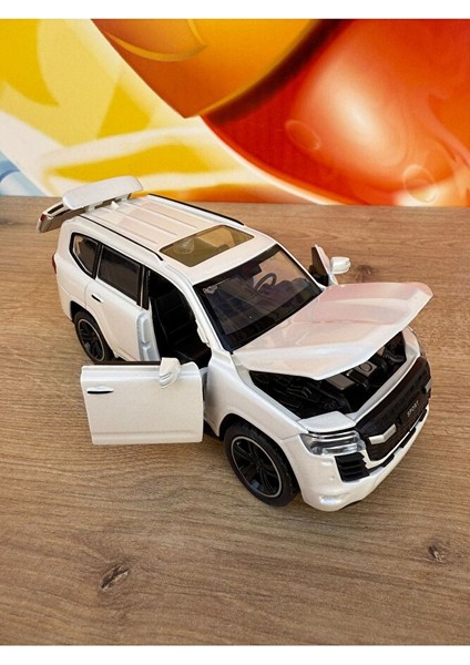 Toyota Land Cruiser V8 Model Demir Jip Metal Oyuncak Araba Kapı Bagaj Açılır Land Jeep Landcrusier