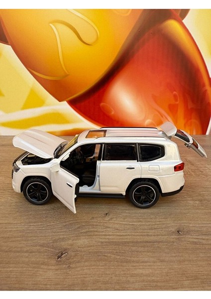 Toyota Land Cruiser V8 Model Demir Jip Metal Oyuncak Araba Kapı Bagaj Açılır Land Jeep Landcrusier modelleri