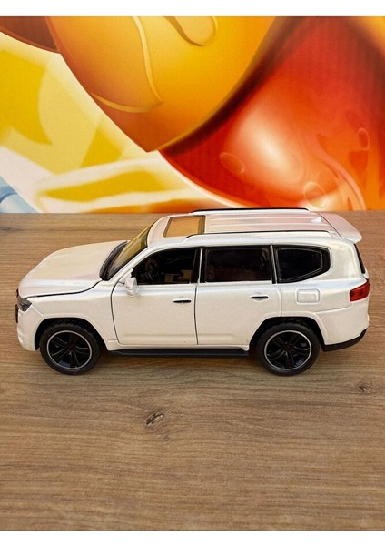 Toyota Land Cruiser V8 Model Demir Jip Metal Oyuncak Araba Kapı Bagaj Açılır Land Jeep Landcrusier indirimleri