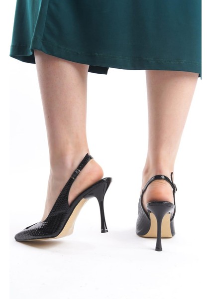 Kadın Soci Siyah Rugan 9 cm Ince Topuklu Sivri Burunlu Arkası Acık Tasarım Stiletto modelleri