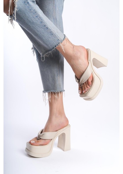 Kadın Geyala Bej Parmak Arası (12 cm ) Platform Topuklu Terlik