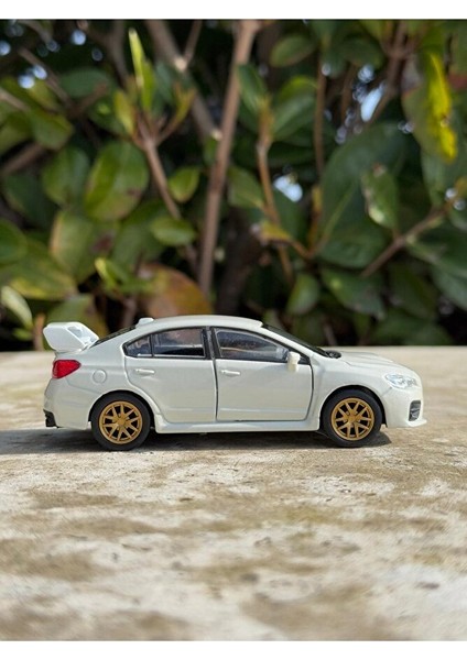 Subaru Impreza Koleksiyon Metal Araba 12CM Lüks Araba Beyaz Oyuncak Araba Model Araba modelleri