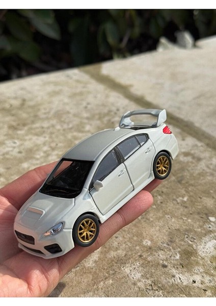 Subaru Impreza Koleksiyon Metal Araba 12CM Lüks Araba Beyaz Oyuncak Araba Model Araba fırsatları