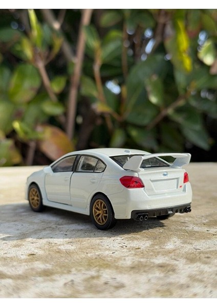 Subaru Impreza Koleksiyon Metal Araba 12CM Lüks Araba Beyaz Oyuncak Araba Model Araba indirimleri