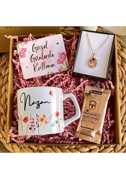 Bahar Temalı Kişiye Özel Kupa ve Çelik Kolye Hediye Seti fiyatları